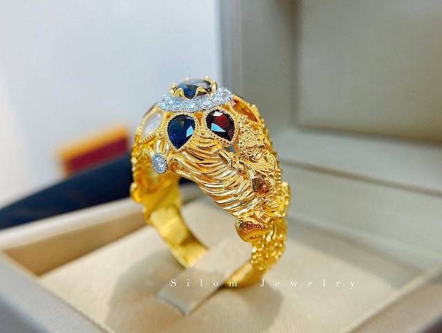 แหวนพญาครุฑทองคำนพเก้า พลอยแท้ล้อมเพชร เสริมบารมี | Silom Jewelry - Image 7