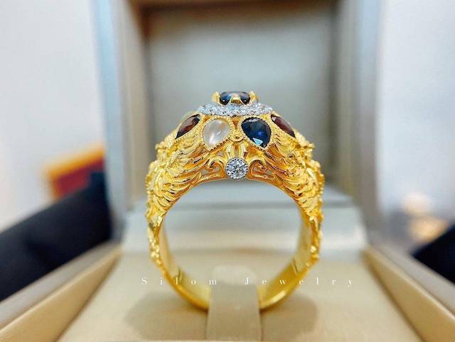 แหวนพญาครุฑทองคำนพเก้า พลอยแท้ล้อมเพชร เสริมบารมี | Silom Jewelry - Image 9
